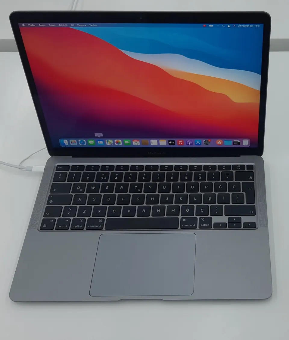 Kiểm tra MacBook cũ khi mua: checklist 11 bước như thợ