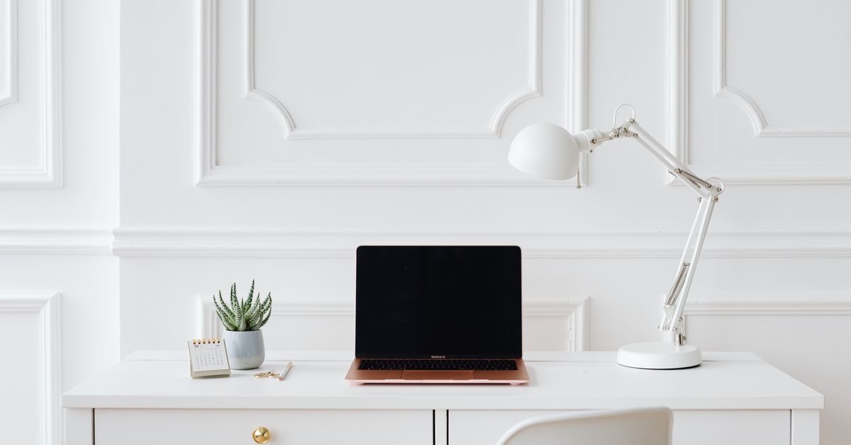 MacBook Air hay MacBook Pro: chọn dòng nào?