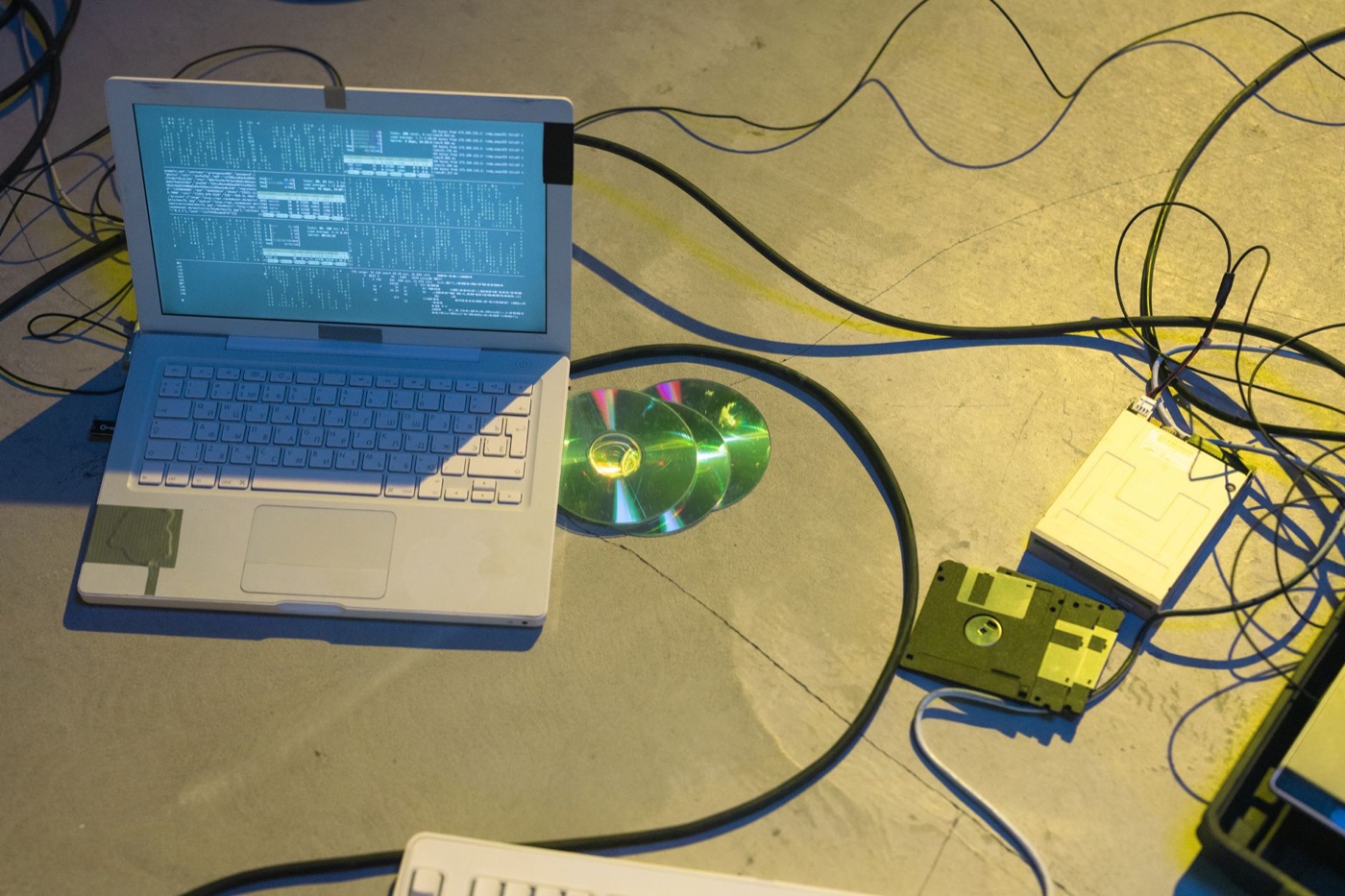 Cách dọn cache trên MacBook đúng cách — và khi nào KHÔNG nên đụng vào