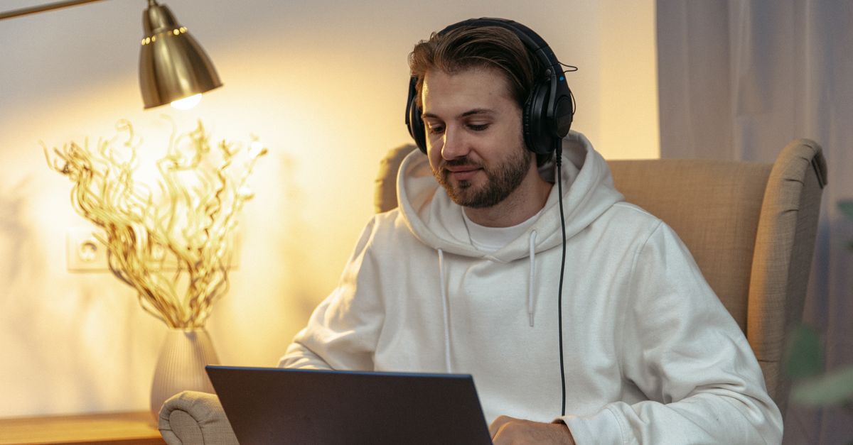 Cách để Mac đọc văn bản thành giọng nói (Spoken Content)