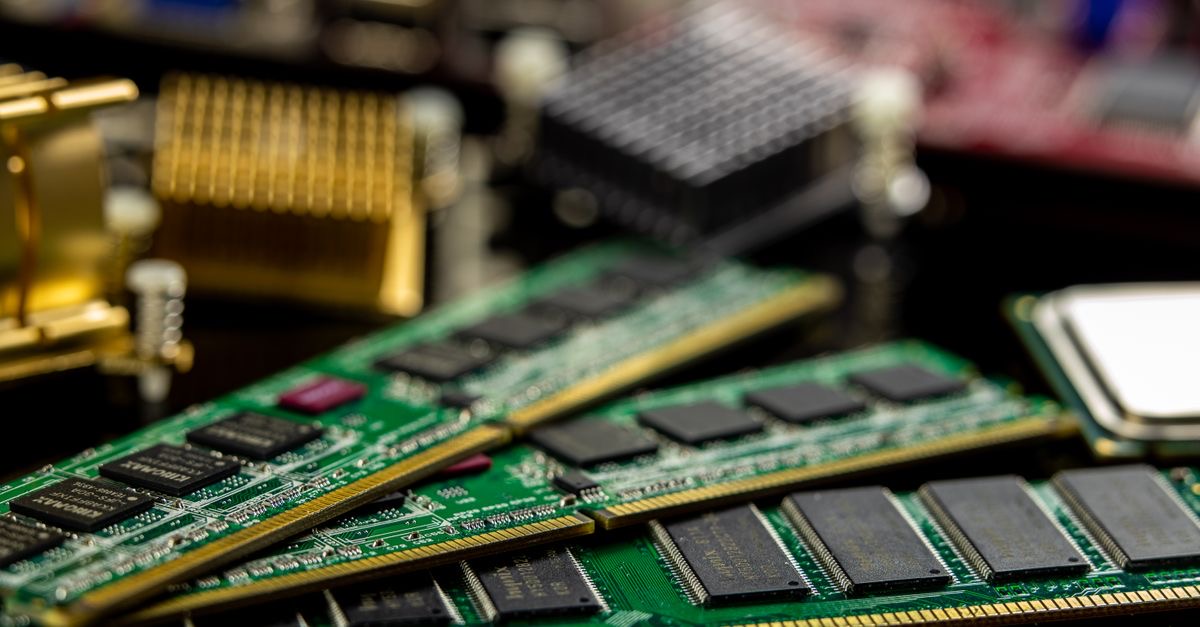 Vì sao Apple 'chia tay' Intel — và được gì sau cú chuyển mình?